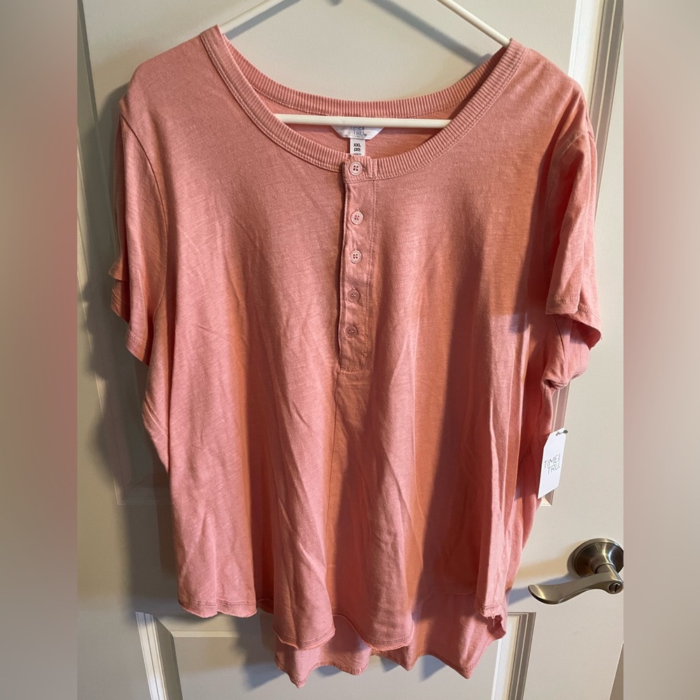 Woman’s time and tru short sleeve top